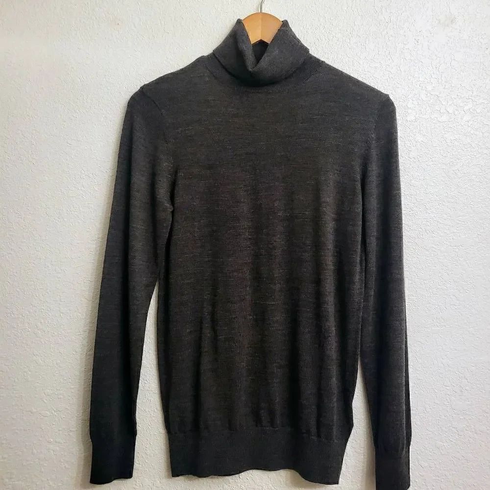 H&M Merino Wool-blend Turtleneck Sweater: XS: Soft Classic Preppy Effortless